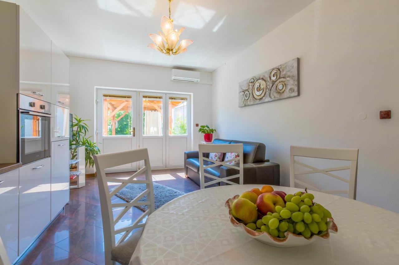 Villa M Crikvenica Luaran gambar